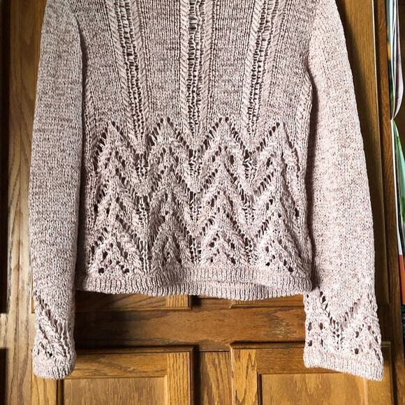 BCBGMAXAZRIA Romantic Crochet Open-Knit Crew Neck Pullover Sweater Pink - XS - Picture 7 of 12